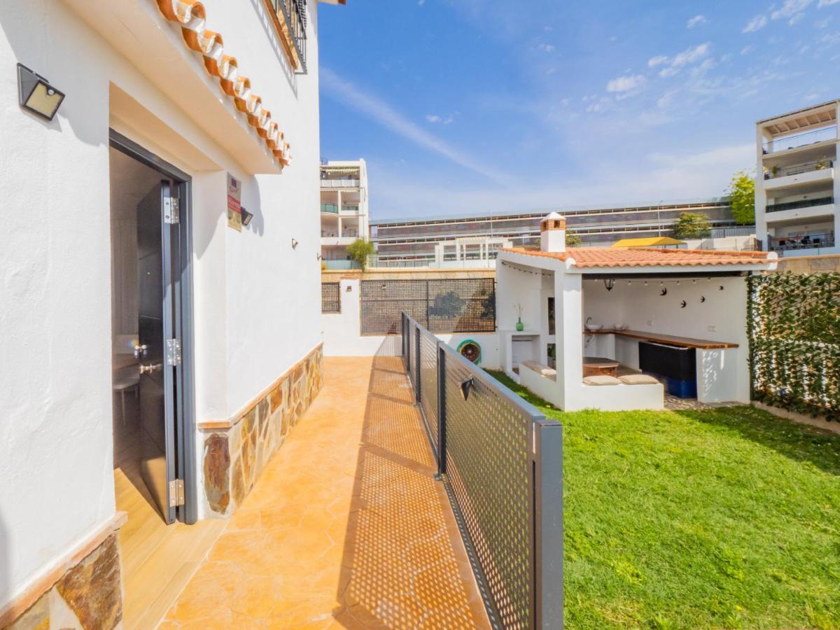 Cubo'S Hostal William'S Sunny 5 With Breakfast Torre de Benagalbon Exterior photo