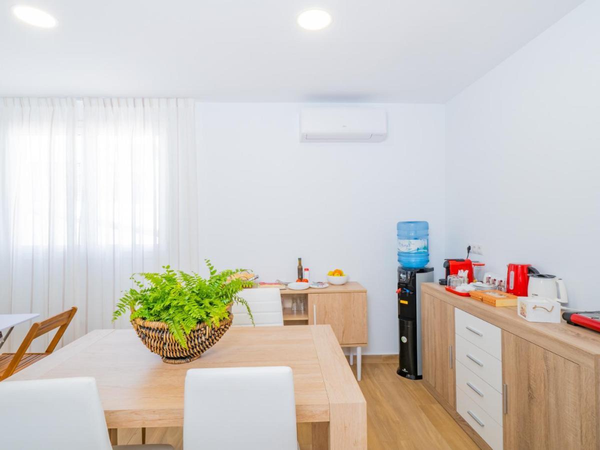Cubo'S Hostal William'S Sunny 5 With Breakfast Torre de Benagalbon Exterior photo