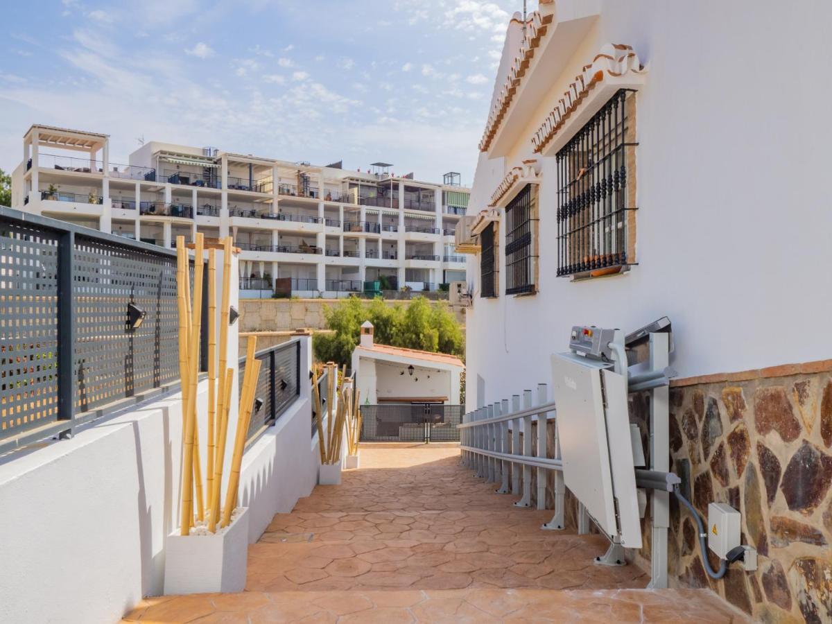 Cubo'S Hostal William'S Sunny 5 With Breakfast Torre de Benagalbon Exterior photo